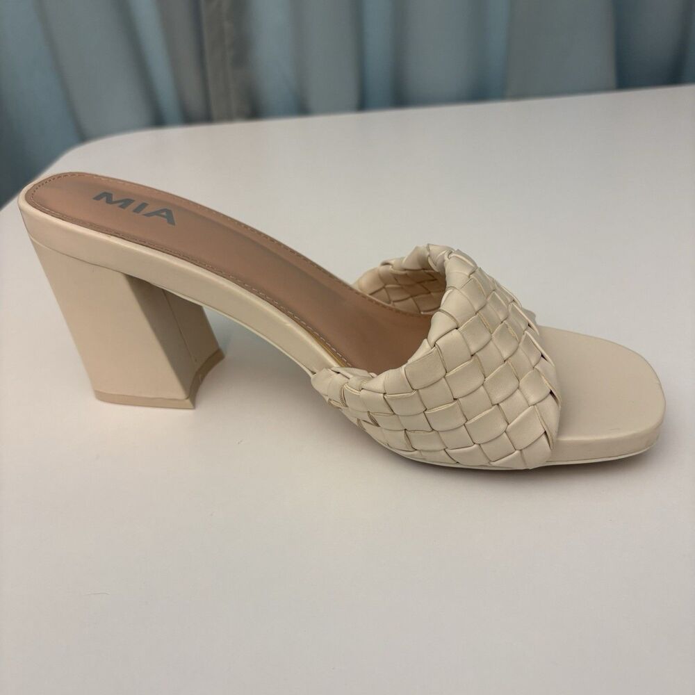 Womens Sandals Ivory Block Heel 9 M Slides Mia‎ Minnar Laceless Chuncky